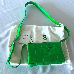 BRAND NEW * BOTTEGA VENETA SMALL CASSETTE